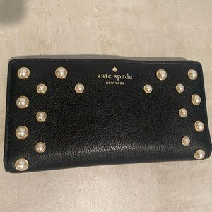 Kate Spade Pearl Detailed Wallet